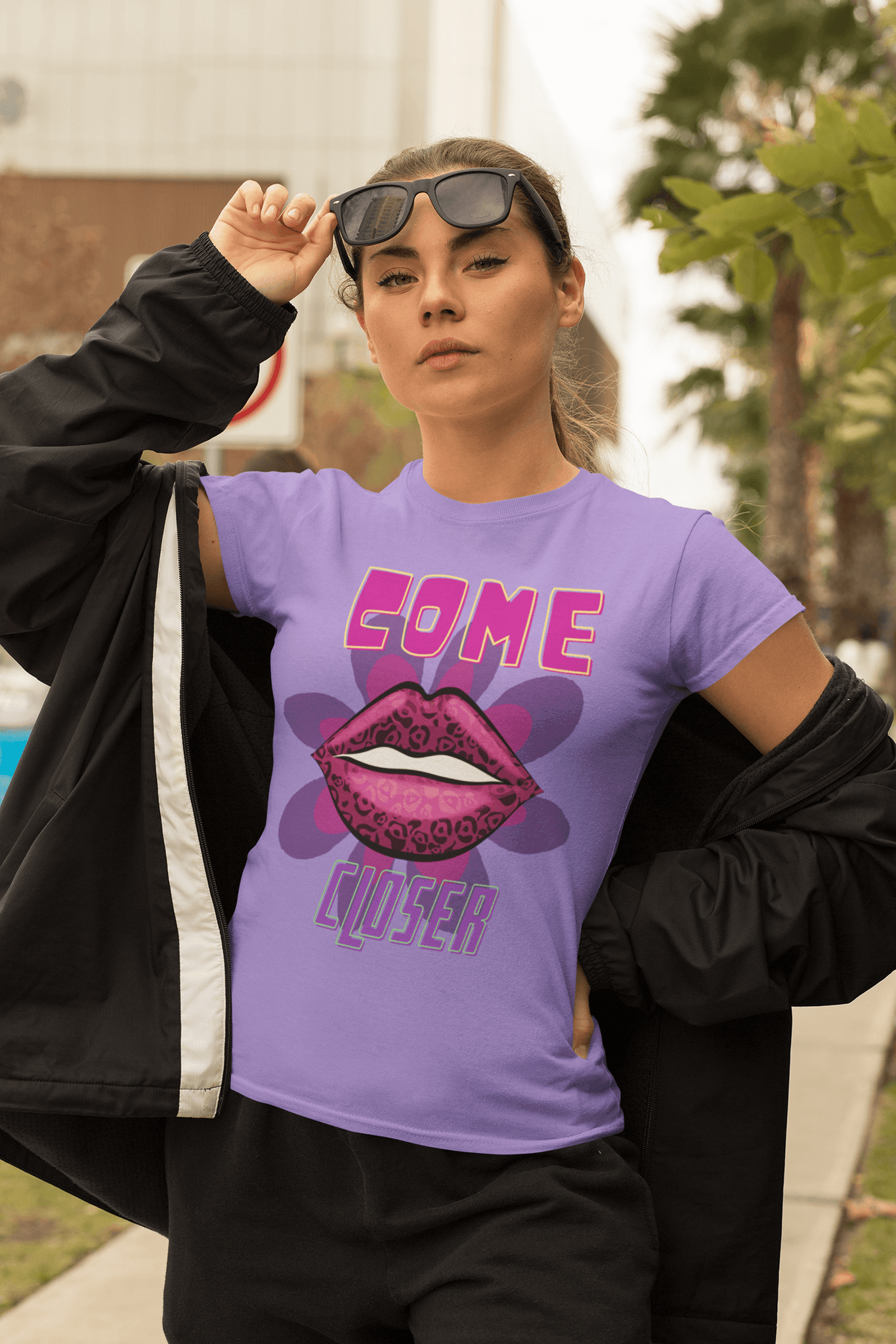 come closer tee (ladies)